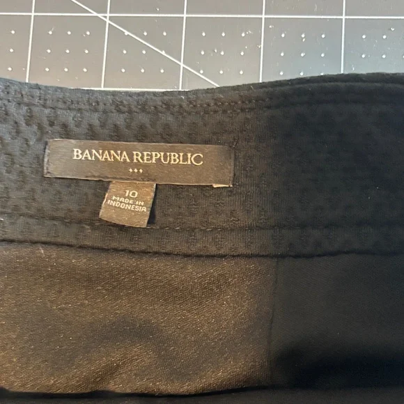 Banana Republic Black Textured Mini Skirt - Picture 5 of 5